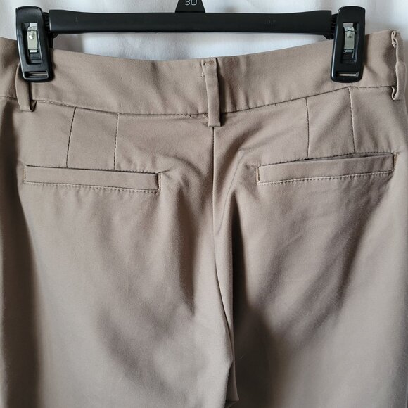 Lee Pants Women's Secretly Shapes Reg Fit Straight Mid Rise sz 8 Short Khaki - Picture 5 of 8